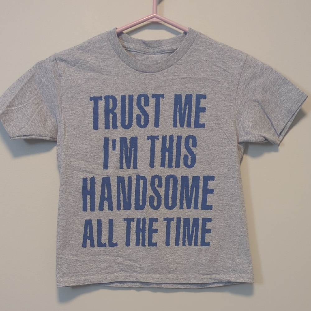 JEM Boy's Gray T-Shirt with Blue Text Size 5